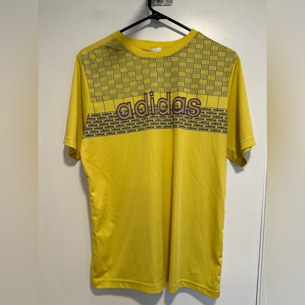 Retro Style Y2K Spellout SzM Adidas Climalite yellow Graphic streetwear Tee